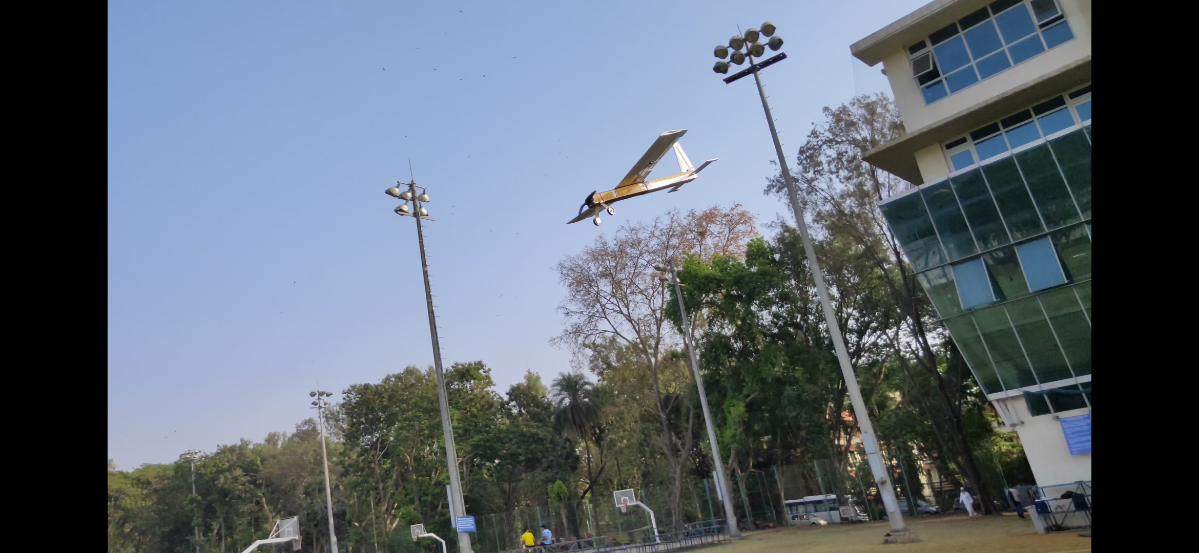 Autonomous landing of the heavy duty plane with 2m wingspan developed by team Aerove for the Barcelona Smart Drone Challenge